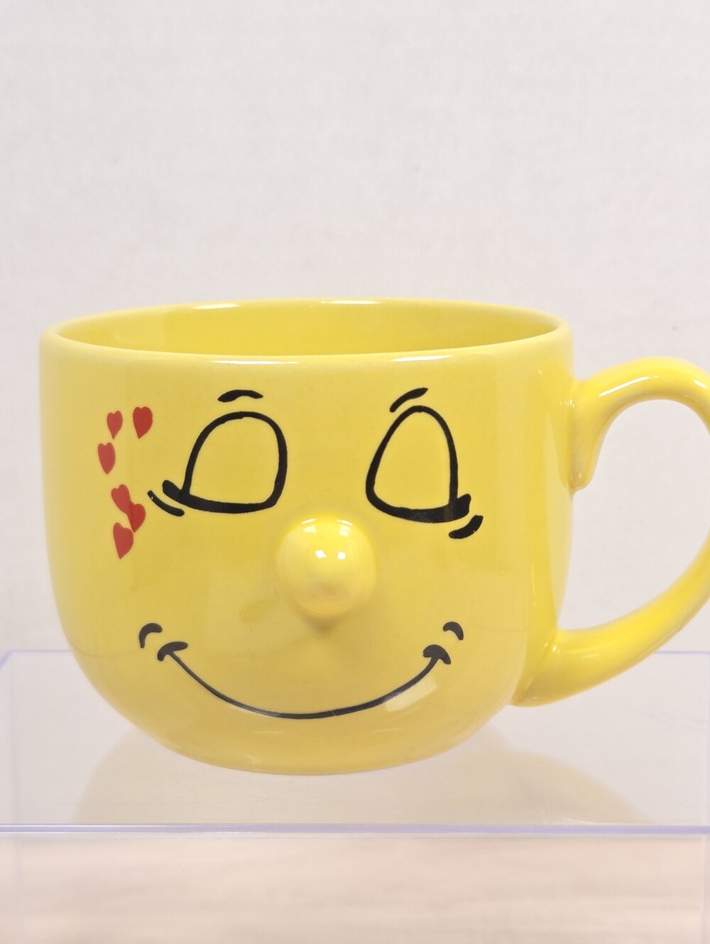 Dolce Vita Home Collection Yellow 12 oz Mug Smiling Face 3D Nose Stoneware Cup